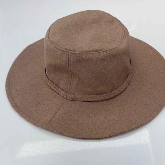 NWOT ASN Brand, Wide Brimmed Tan Hat with Soft Material and Classic Shape - Picture 3 of 7